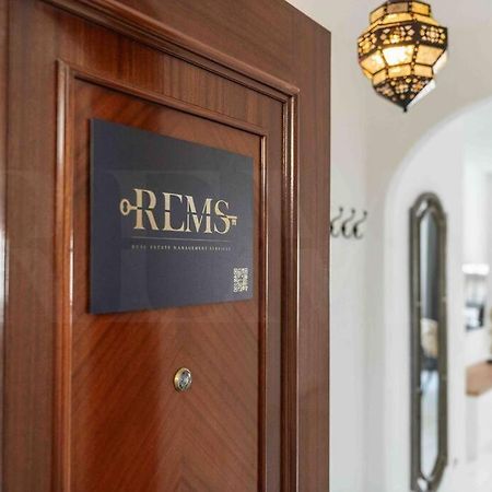 Spacious & Authentic Apartment By Rems Malaga Exterior photo