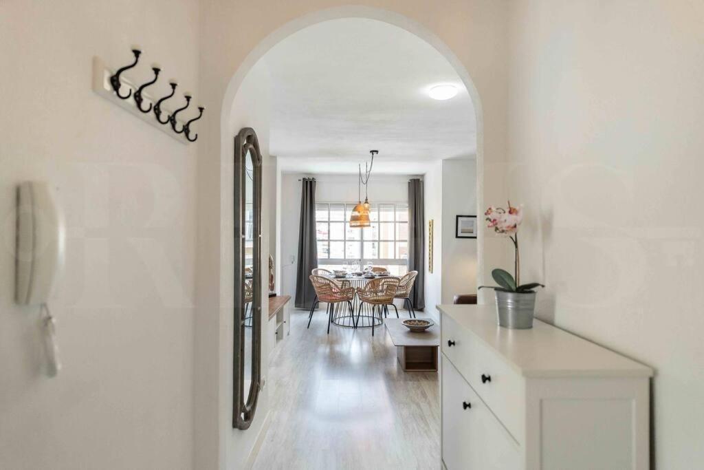 Spacious & Authentic Apartment By Rems Malaga Exterior photo