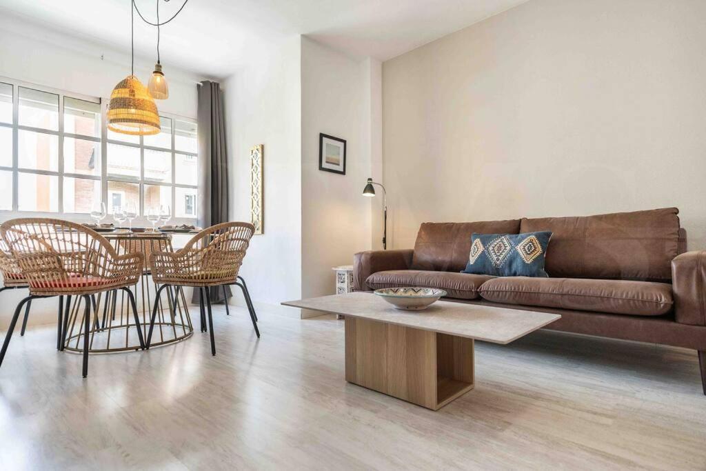 Spacious & Authentic Apartment By Rems Malaga Exterior photo