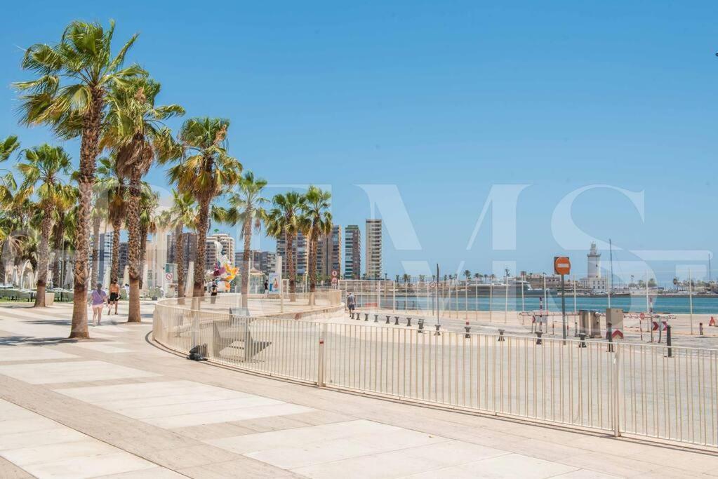 Spacious & Authentic Apartment By Rems Malaga Exterior photo
