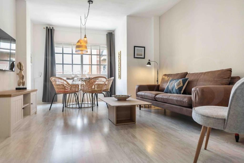 Spacious & Authentic Apartment By Rems Malaga Exterior photo