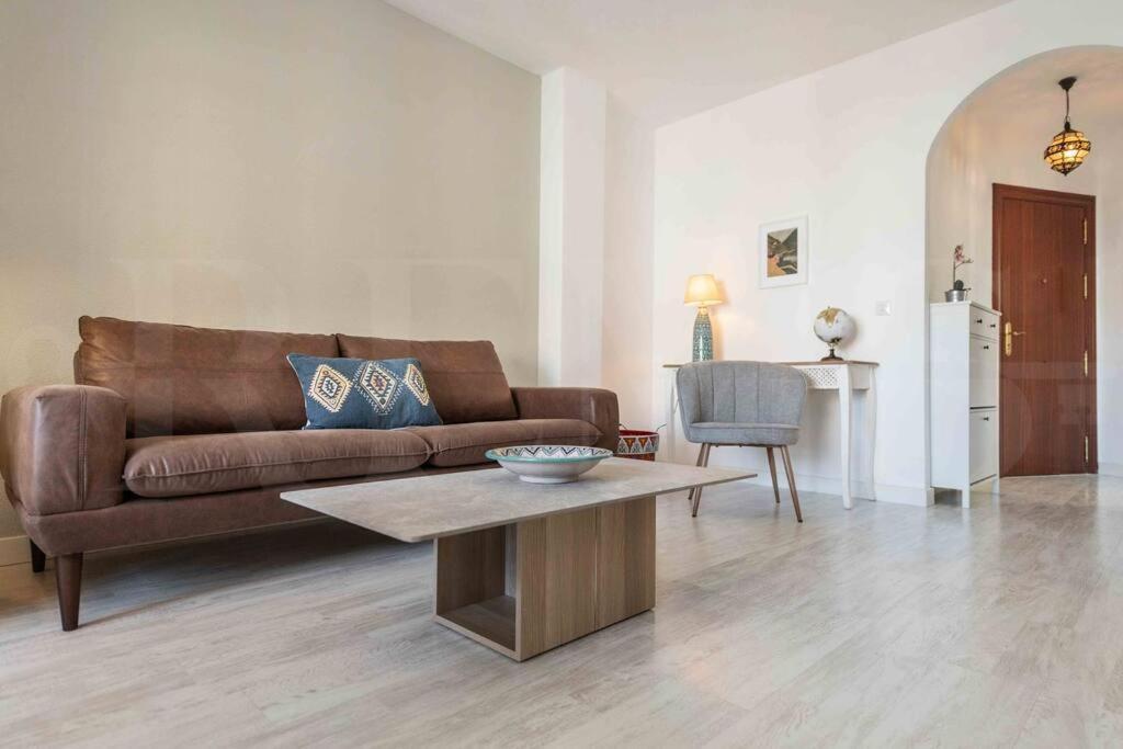 Spacious & Authentic Apartment By Rems Malaga Exterior photo